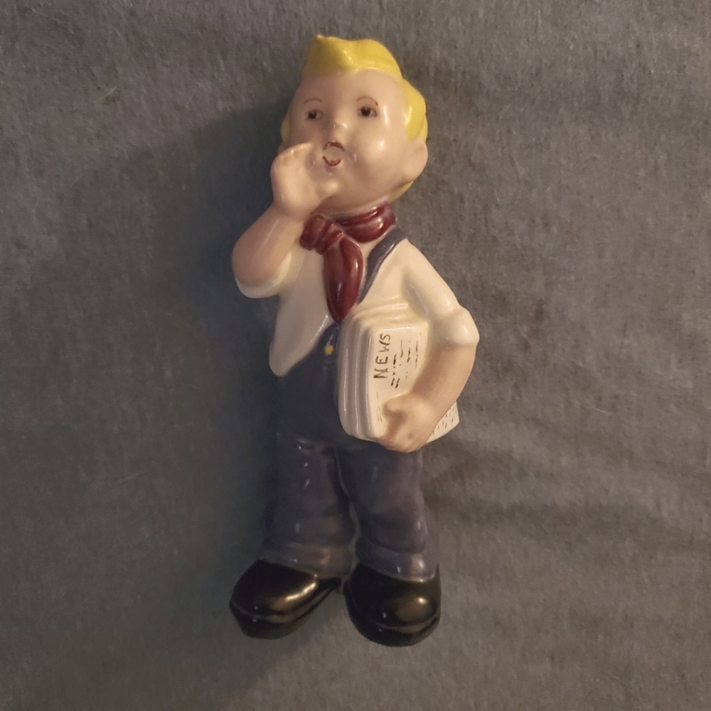 1969 newsboy figure